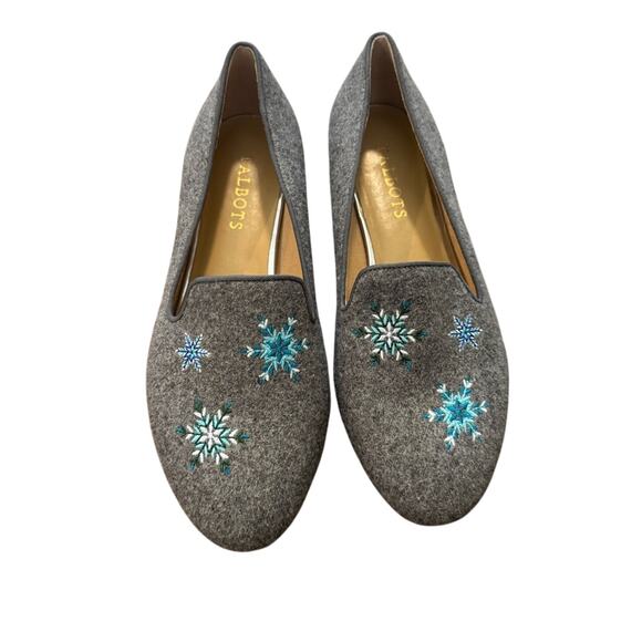 Talbots Ryan Grey Flannel Snowflake Embroidered Loafers Flats 8 - Picture 2 of 6